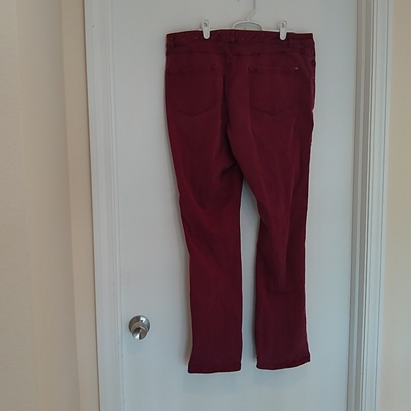 3/$15 Coldwater Creek Natural fit maroon jeans - Picture 2 of 4